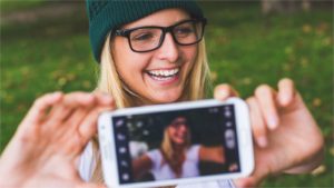 新機能インスタグラム「ストーリーズ」の特徴と活用術を紹介