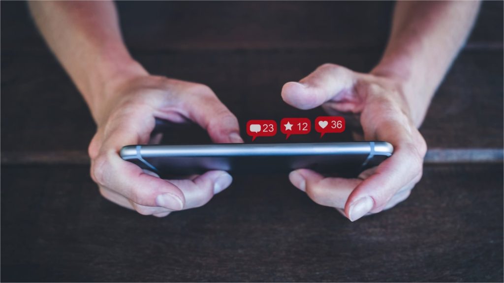 インスタグラムで特定のユーザーの投稿だけプッシュ通知を受け取る方法