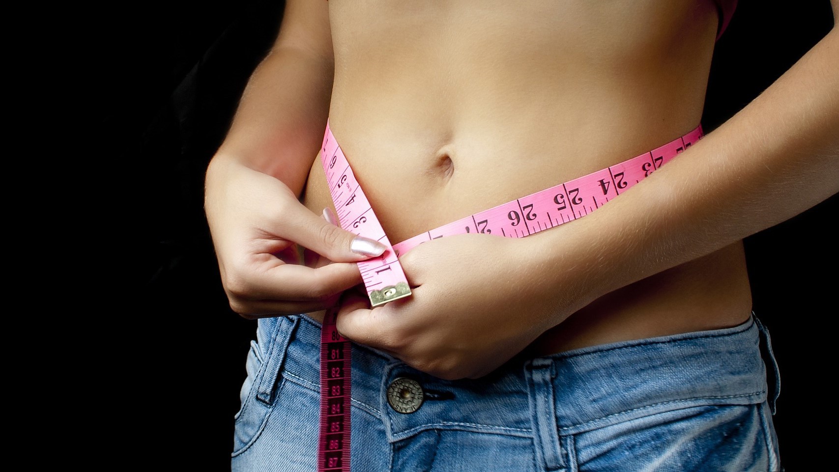 woman-diet-waist