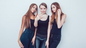理想の美ボディ!YouTubeで人気のダイエットユーチューバー10名