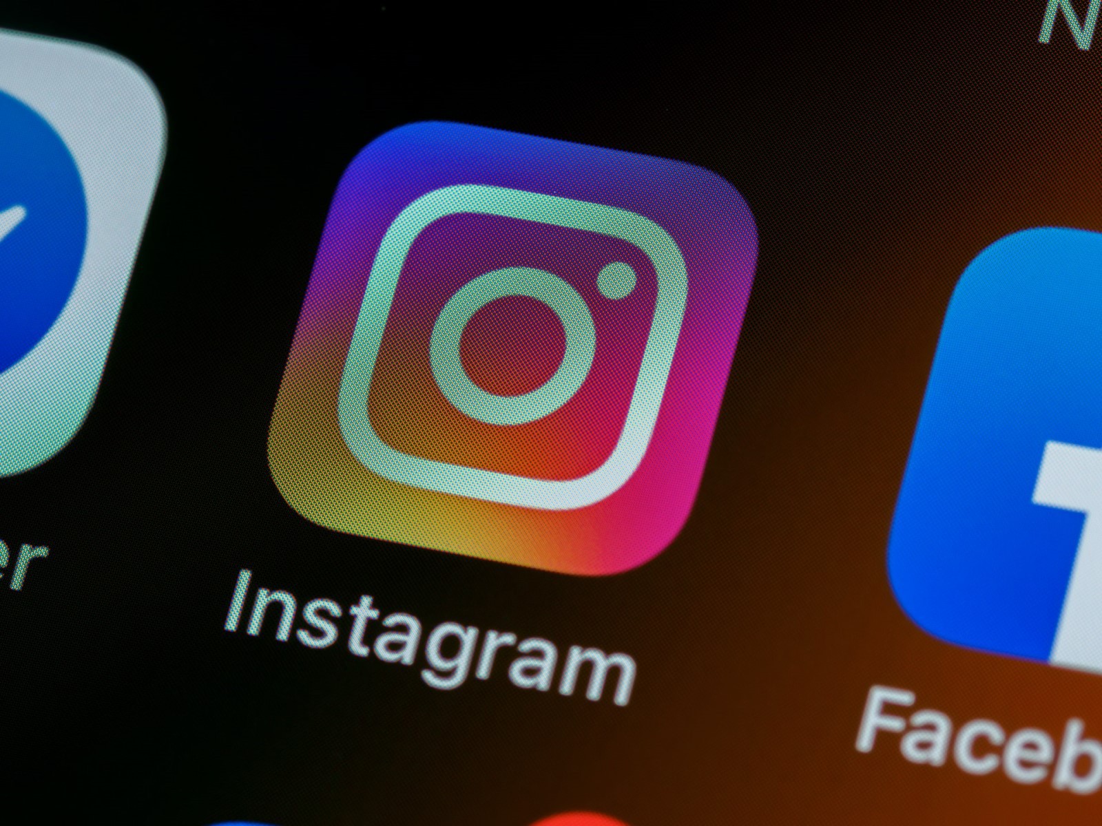 【初心者向け】Instagram(インスタグラム)とは? 始め方から使い方までわかりやすく解説