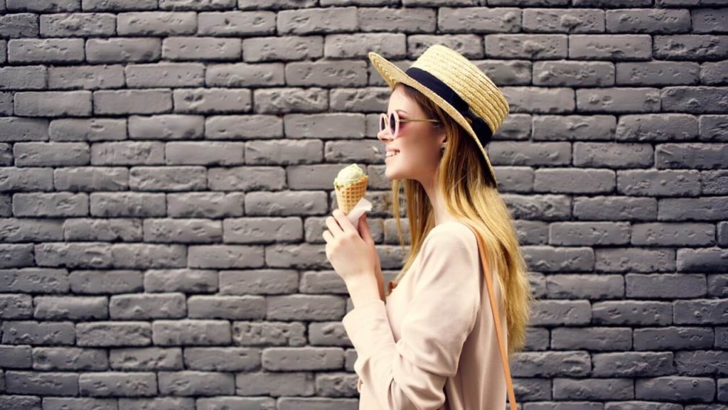 woman-eating-ice-cream (1)