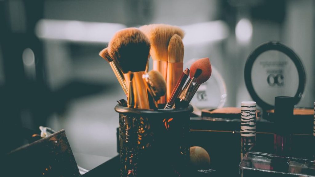 cosmetic-Twitter-top