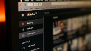 【最新ニュース】YouTubeがShopifyと提携し、新たなライブショッピング機能の提供を開始