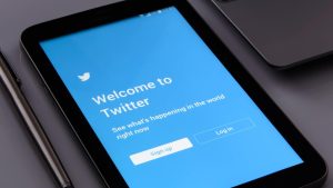 Twitterで第三者配信を行う方法とは?手順を解説!