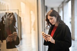 Instagramの店舗アカウント運用のメリットとデメリットは?