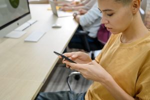 Z世代にとって「アバター」とは?アバターを使うSNSも紹介します!