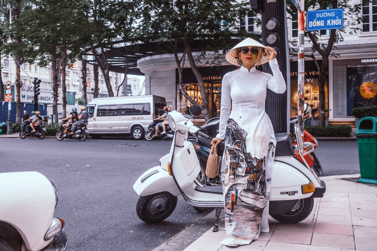 woman-in-front-of-motorcycle