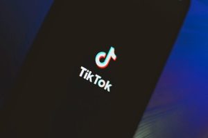 【TikTok編】SNSマーケティングに活用する際の選定ポイントと参考事例5選!