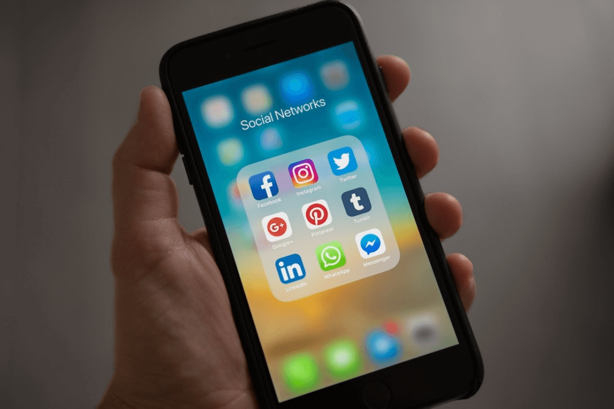 social-media-displayed-on-smartphone