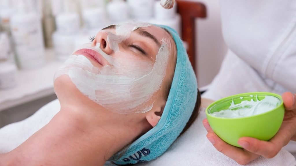 【2023年最新】人気の美容サロン・クリニックのSNS公式アカウント運用5選と参考になるポイントを解説！