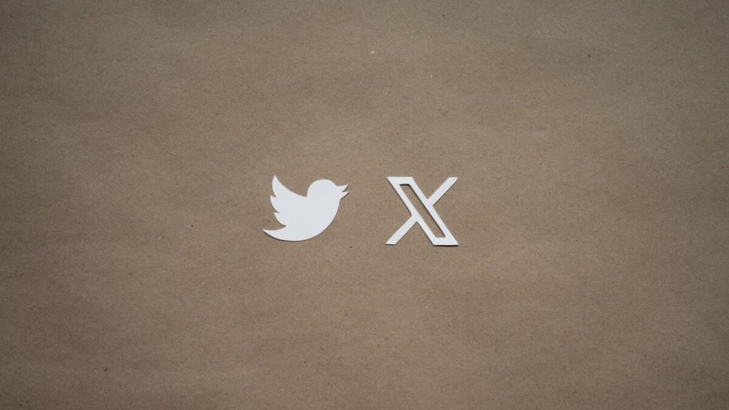 【最新ニュース】X（旧Twitter）、投稿にアクションしたユーザーにコミュニティノート追加の通知を送信する新機能を追加