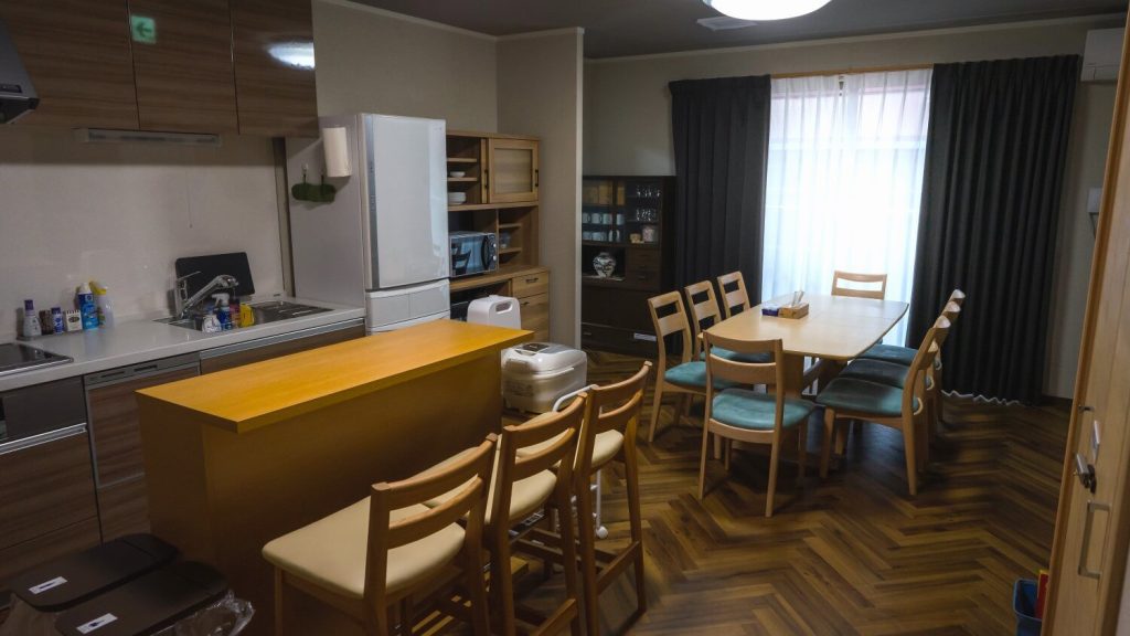 YouTubeのタイアップ動画で予約促進！！訪日外国人へ向けた民泊施設のインフルエンサーマーケティングとは？