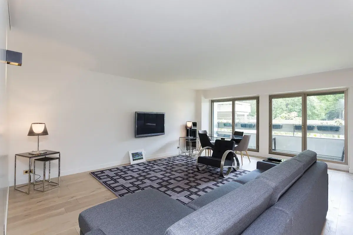 housing-real-estate-instagram